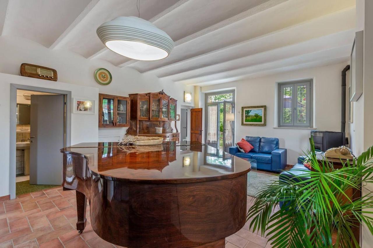 Grande Villa Storica Per Vacanze Con Giardino Privato E Piscina Ostra Exterior foto